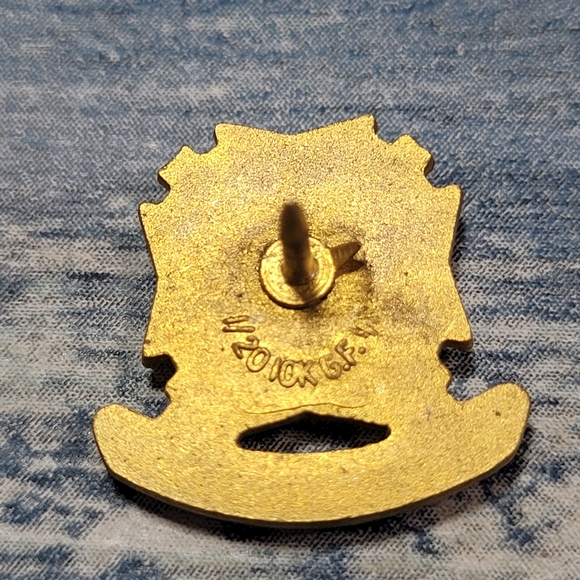 Military Pin lapel. - Picture 4 of 6